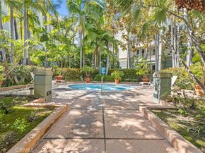 2233 Martin 212, Irvine CA 92612