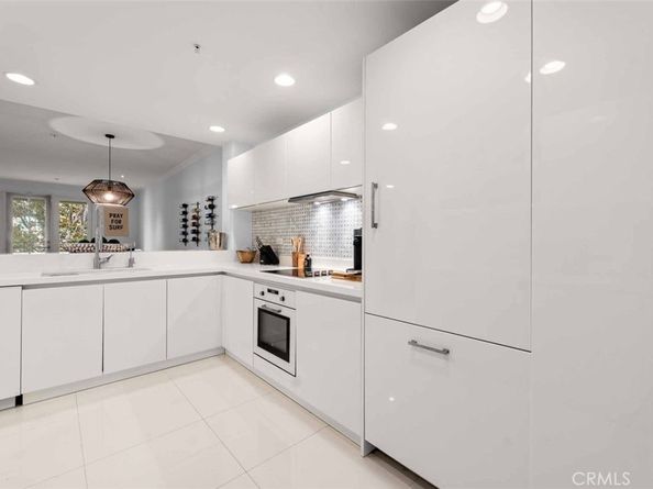 2233 Martin 212, Irvine CA 92612