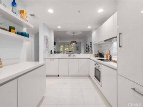2233 Martin 212, Irvine CA 92612