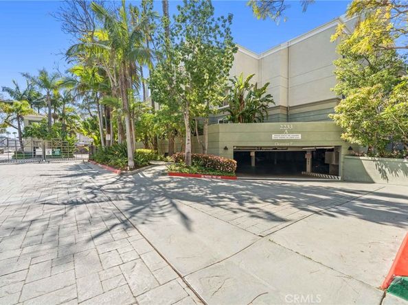 2233 Martin 212, Irvine CA 92612