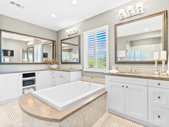 10 Alza Street, Rancho Mission Viejo CA 92694