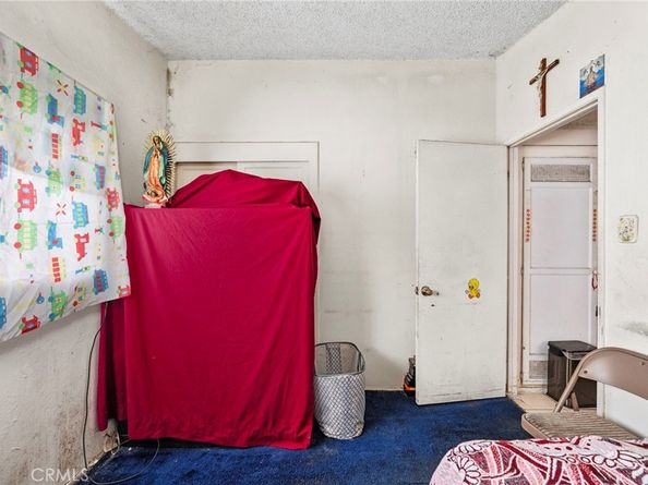 526 Nottingham Avenue, Santa Ana CA 92703