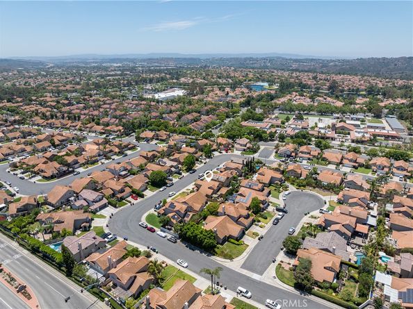 9 Calle Larspur, Rancho Santa Margarita CA 92688
