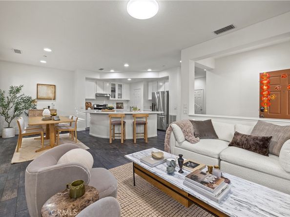 31 Poppy 50, Irvine CA 92618