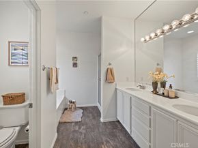 31 Poppy 50, Irvine CA 92618