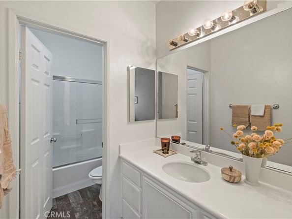 31 Poppy 50, Irvine CA 92618