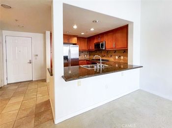 931 E Walnut Street