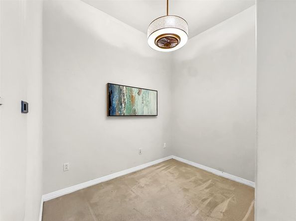 931 E Walnut Street 607, Pasadena CA 91106