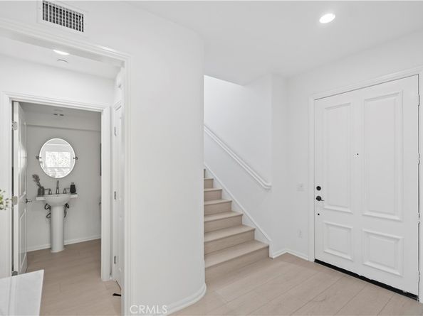 157 Rodeo, Irvine CA 92602