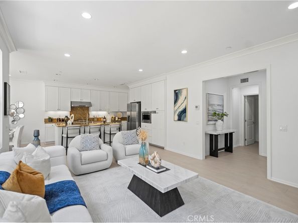 157 Rodeo, Irvine CA 92602