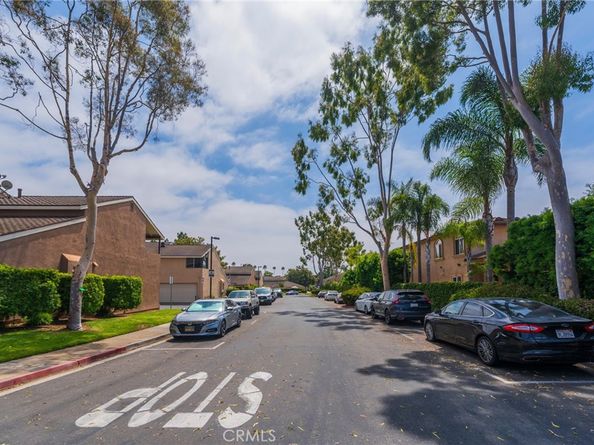7921 Nomad Circle, Huntington Beach CA 92648