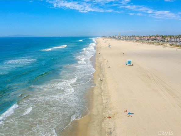 7921 Nomad Circle, Huntington Beach CA 92648