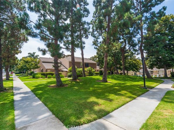 7921 Nomad Circle, Huntington Beach CA 92648