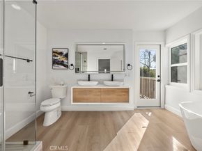 20 Flores, Lake Forest CA 92610