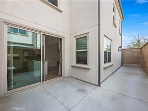 112 Sunnyside, Irvine CA 92618