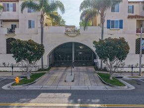 308 5th Street, Huntington Beach CA 92648