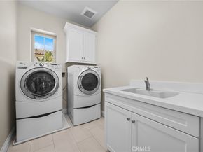 61 Bloomington, Irvine CA 92620
