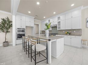 61 Bloomington, Irvine CA 92620