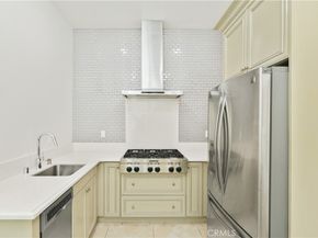 22 Shadybend, Irvine CA 92602