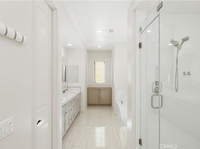22 Shadybend, Irvine CA 92602