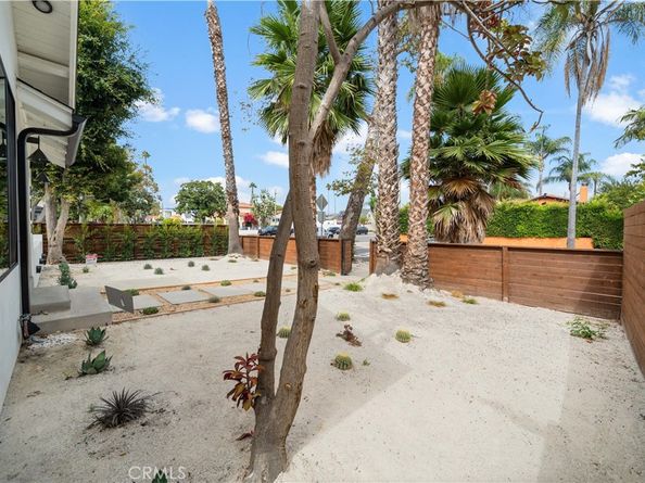 2203 Pelham Avenue, Los Angeles CA 90064