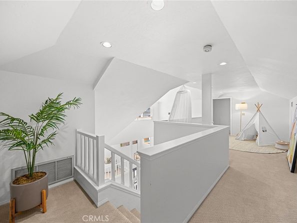 673 S Mentor Avenue, Pasadena CA 91106