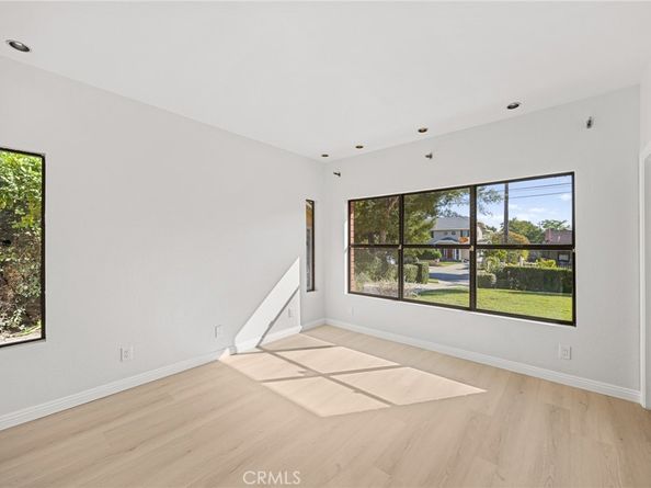 673 S Mentor Avenue, Pasadena CA 91106
