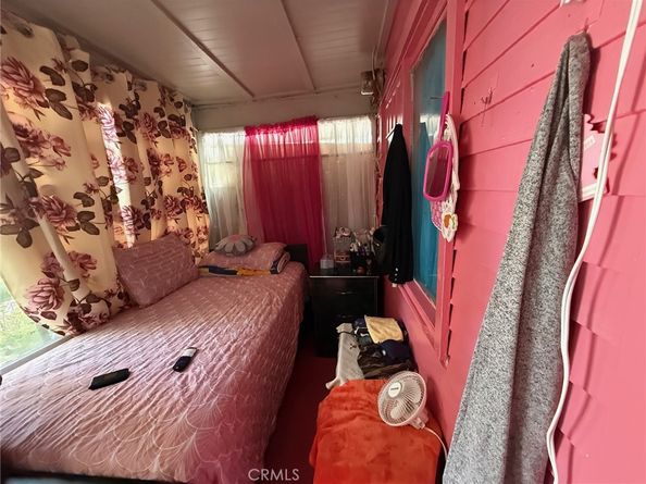 860 W 54th, Los Angeles CA 90037