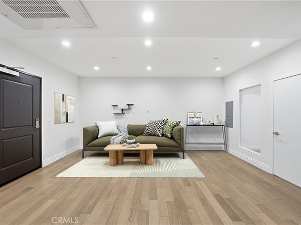 2939 Leeward Avenue 311, Los Angeles CA 90005