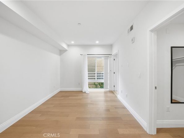 2939 Leeward Avenue 311, Los Angeles CA 90005