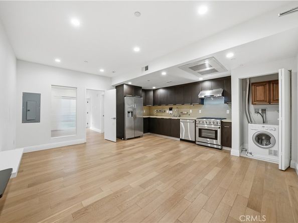 2939 Leeward Avenue 311, Los Angeles CA 90005