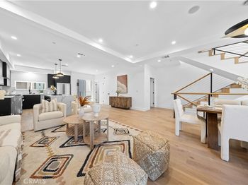 6849 N Figueroa Street
