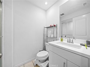 106 Leafy Twig, Irvine CA 92618