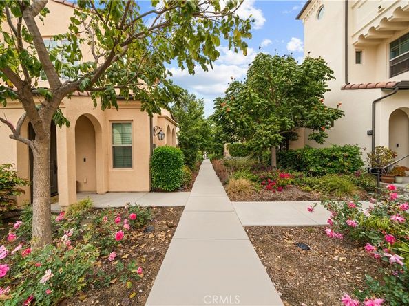 106 Leafy Twig, Irvine CA 92618