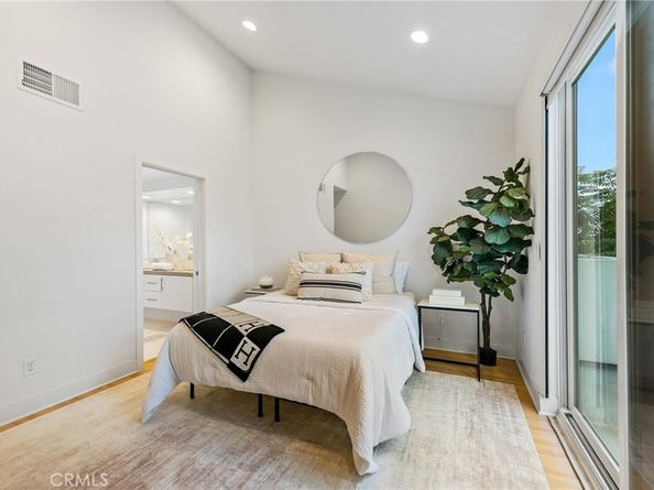 3306 Aria Lane, Los Angeles CA 90034