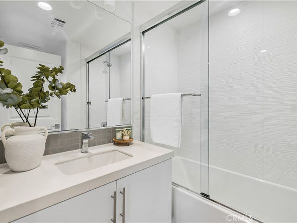 3306 Aria Lane, Los Angeles CA 90034