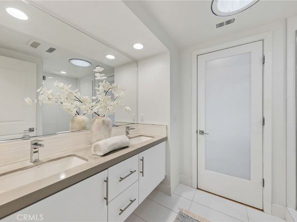 3306 Aria Lane, Los Angeles CA 90034