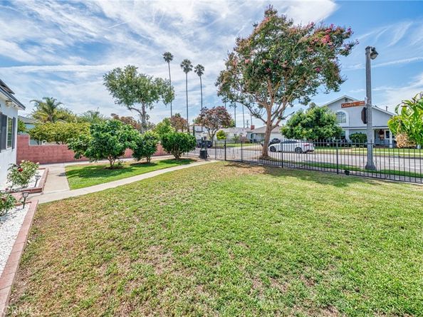 1302 S Gladys Avenue, San Gabriel CA 91776