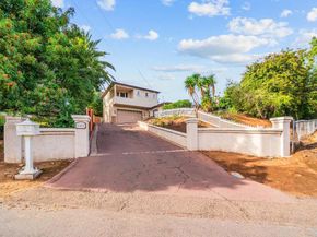 10820 Dutton Drive, La Mesa CA 91941