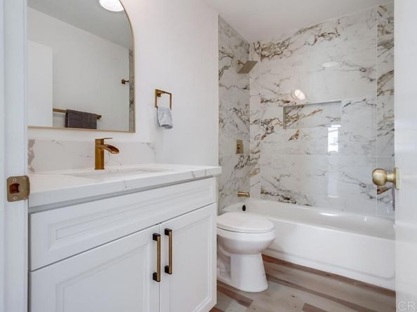 1025 Plover Way, Oceanside CA 92057