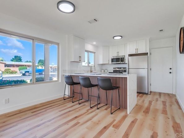 1025 Plover Way, Oceanside CA 92057