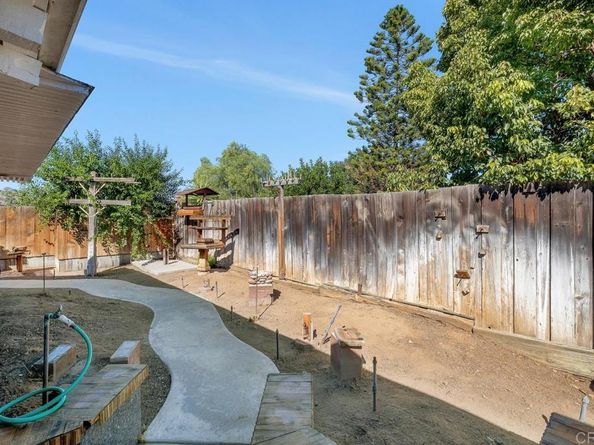 1074 Ellen Lane, El Cajon CA 92019