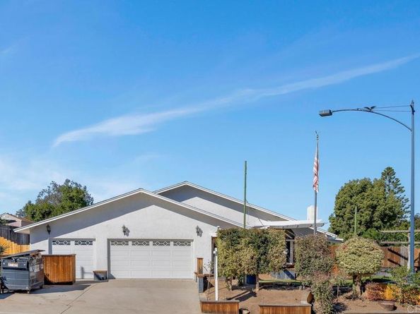 1074 Ellen Lane, El Cajon CA 92019
