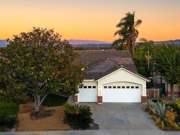 5166 Via Portola, Oceanside CA 92057