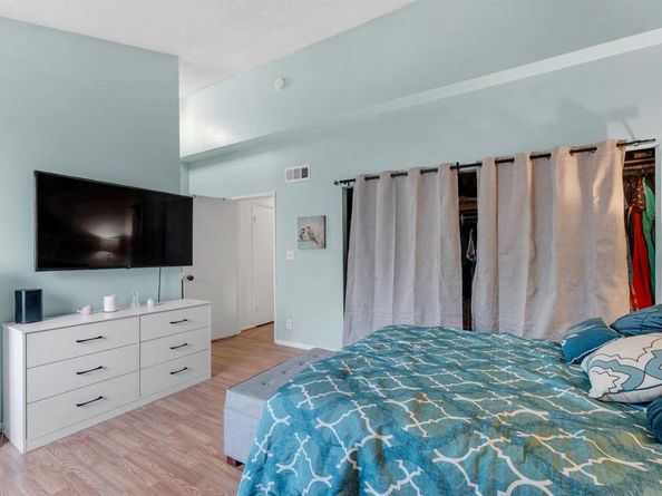 14293 Foothill Blvd 19, Sylmar CA 91342