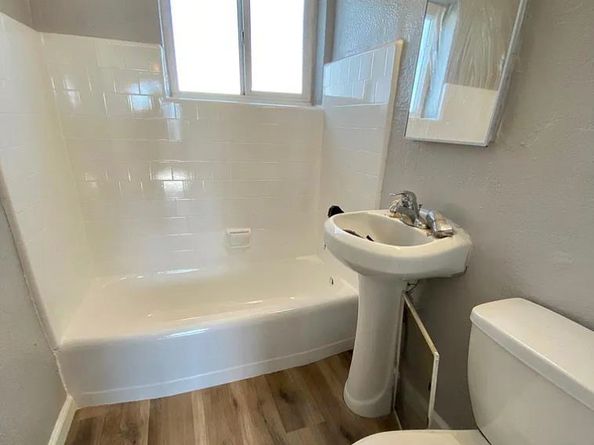 21 33 S 35th Street, San Diego CA 92113