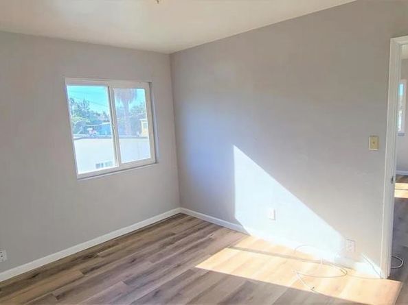 21 33 S 35th Street, San Diego CA 92113