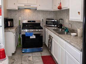 1001 E Grant F4, Santa Ana CA 92701