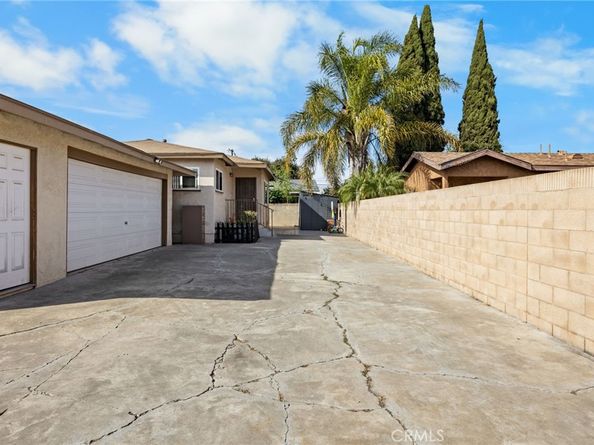 435 E Adams, Santa Ana CA 92707