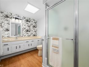 1564 Merion Way M-2 34J, Seal Beach CA 90740